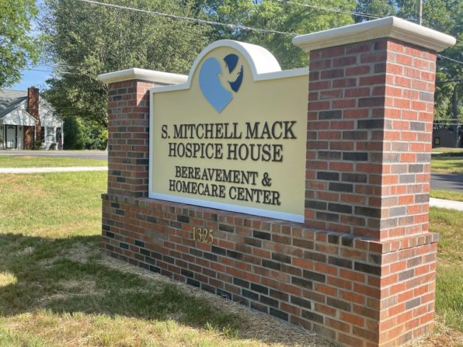 Mooresville community celebrates opening of S. Mitchell Mack Hospice ...